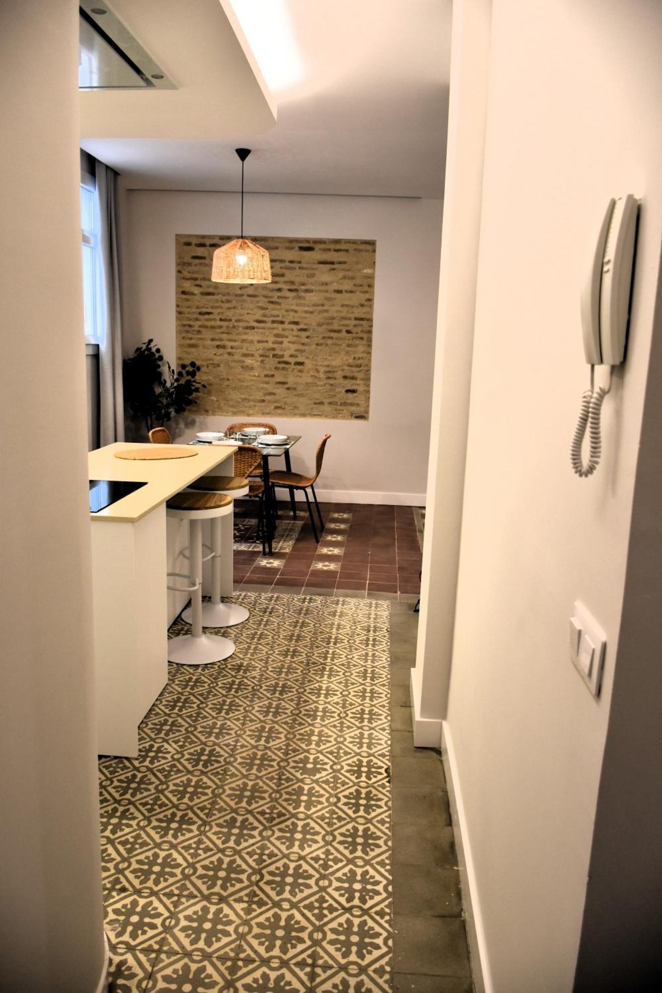 Puerta Carmona Apartment Seville Exterior photo